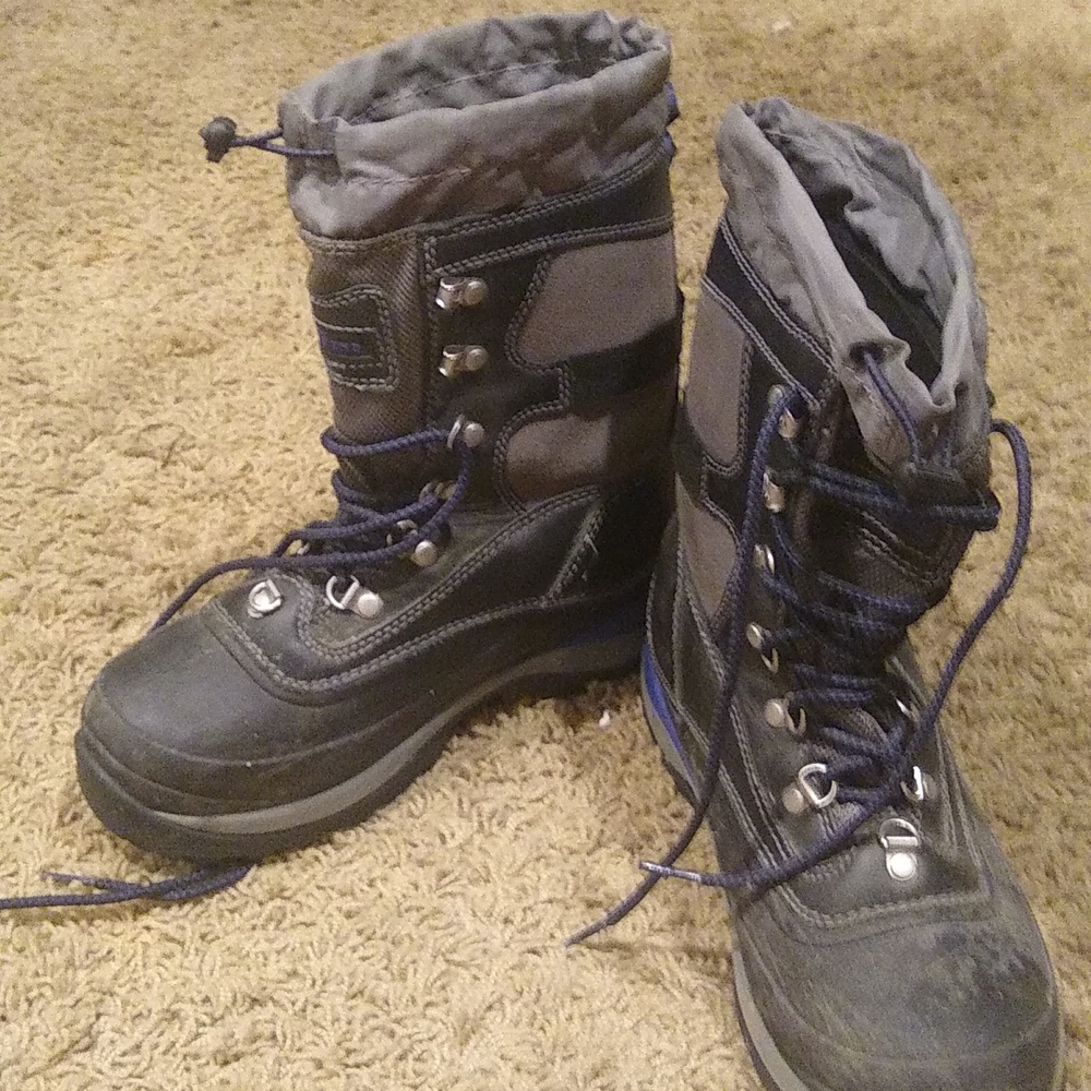 Combat boots
